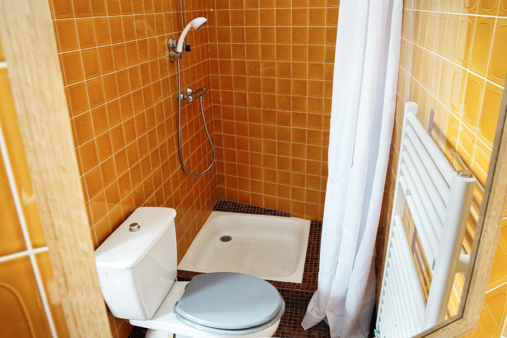 Le Woody 700M Gare Wifi Apartment Laval  Exterior foto